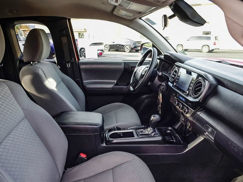 Used 2023 Toyota Tacoma SR image 17