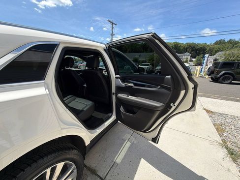 Used 2025 Cadillac XT5 Premium Luxury AWD/4WD image 41