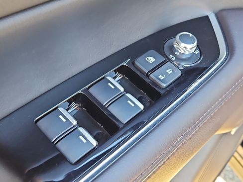 Used 2023 MAZDA CX-5 Signature image 23