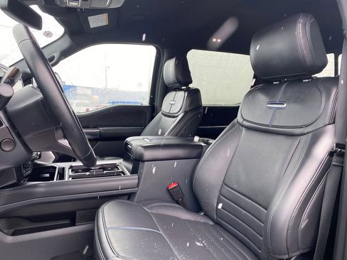 Used 2025 Ford F250 Platinum image 12