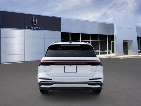 New 2026 Lincoln Nautilus Reserve AWD/4WD image 5