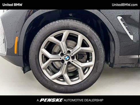 Used 2024 BMW X3 xDrive30i w/ Convenience Package w/ZPA image 2