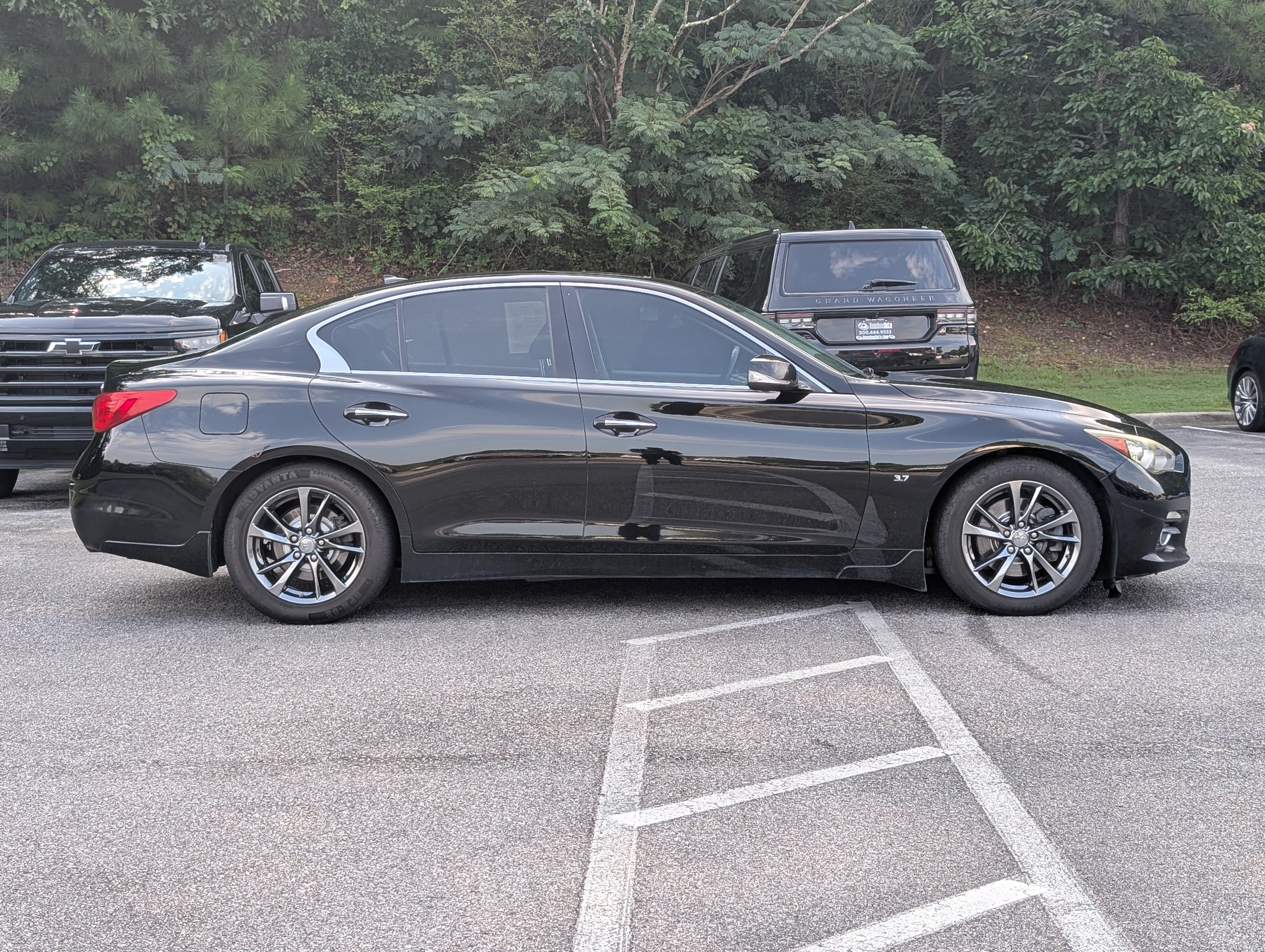 Used 2015 INFINITI Q50 Premium w/ Deluxe Touring Package RWD image 10