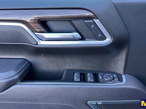 Used 2025 Chevrolet Silverado 1500 LT image 11