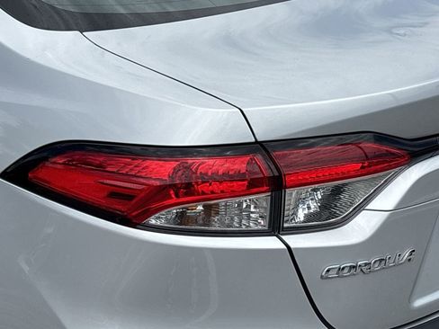 Used 2024 Toyota Corolla LE FWD image 7