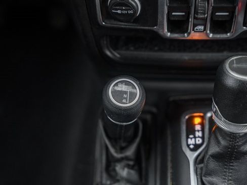 Used 2022 Jeep Gladiator Willys image 34