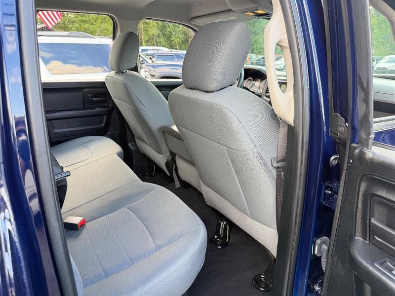 Used 2018 RAM 1500 Express AWD/4WD image 17