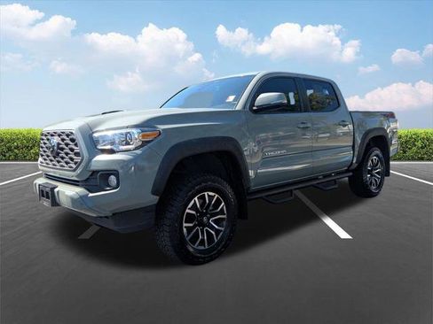 Certified 2022 Toyota Tacoma TRD Sport w/ TRD Premium Sport Package AWD/4WD image 9