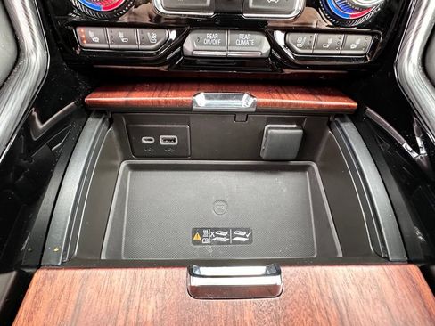 Certified 2023 GMC Yukon Denali Ultimate AWD/4WD image 34