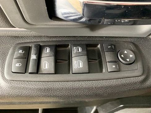 Used 2024 RAM 1500 Classic SLT AWD/4WD image 29