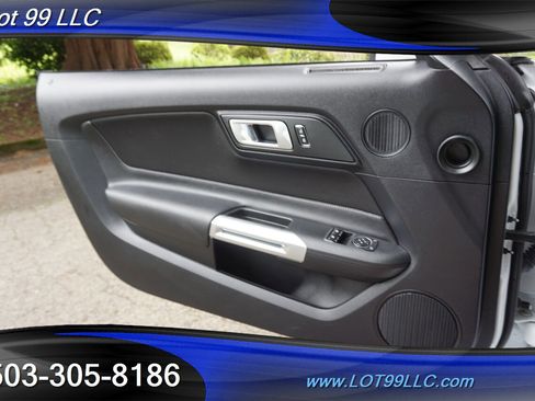 Used 2018 Ford Mustang GT w/ Equipment Group 301A image 19