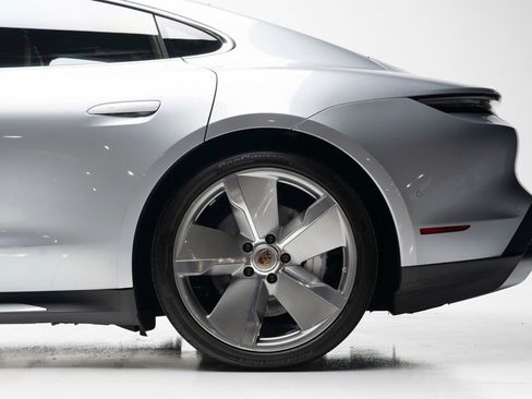 Used 2020 Porsche Taycan Turbo w/ Performance Package image 62