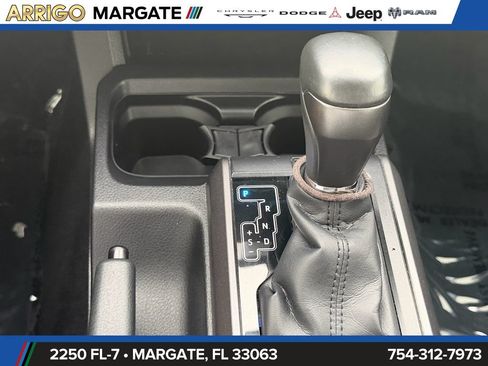 Used 2022 Toyota Tacoma TRD Off-Road w/ Technology Package RWD image 24