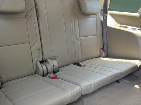 Used 2019 Chevrolet Tahoe Premier AWD/4WD image 28