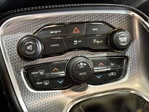 Used 2015 Dodge Challenger SRT Hellcat image 17