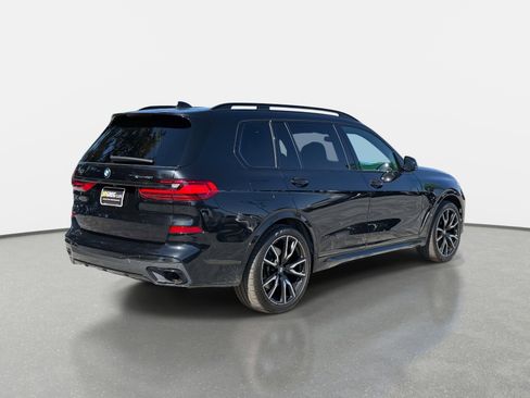 Used 2021 BMW X7 xDrive40i w/ M Sport Package image 3