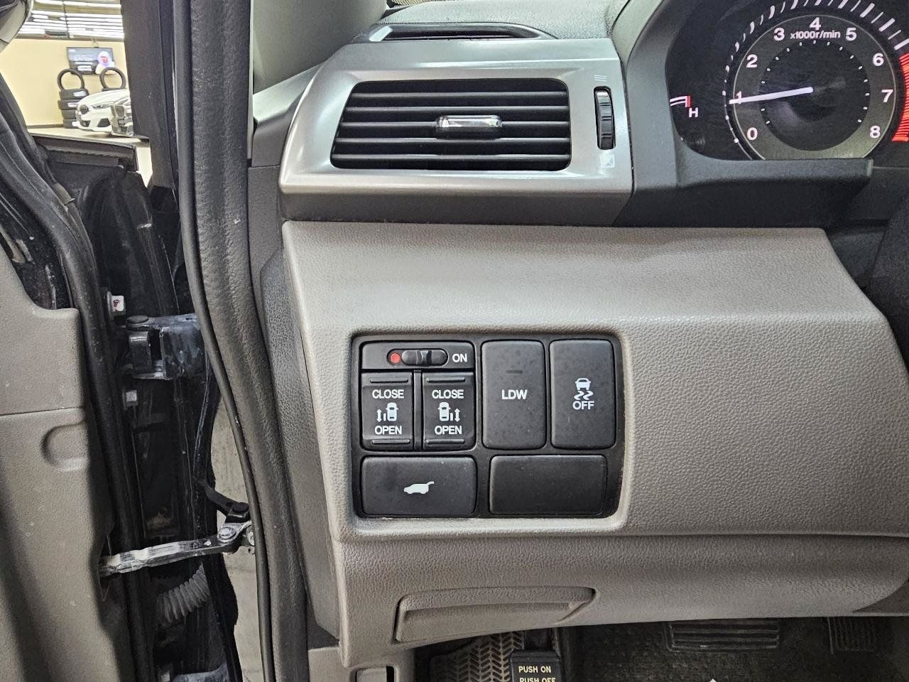 Used 2015 Honda Odyssey EX-L image 35