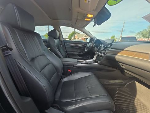 Used 2021 Honda Accord Touring image 14