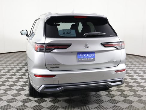 New 2026 Mitsubishi Outlander SEL AWD/4WD image 7