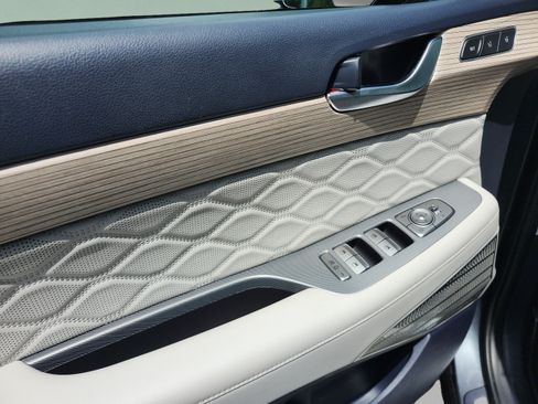 Certified 2022 Hyundai Palisade Calligraphy FWD image 17