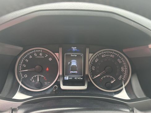 Used 2023 Toyota Tacoma Limited image 21