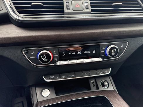 Used 2022 Audi Q5 2.0T Premium Plus w/ Premium Plus Package image 32