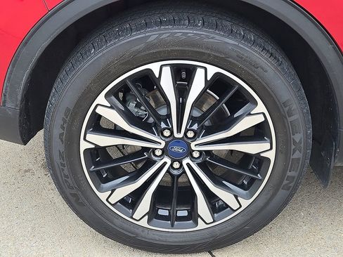 Used 2022 Ford Escape SE w/ SE Sport Appearance Package image 7