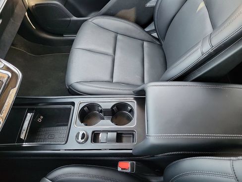 Used 2025 Lincoln Corsair FWD w/ Equipment Group 101A image 22