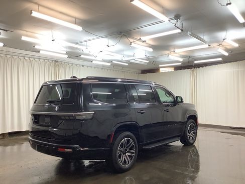 New 2026 Jeep Grand Wagoneer 4WD w/ Premium Group I image 5