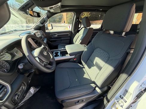 New 2026 RAM 1500 4x4 Crew Cab image 16