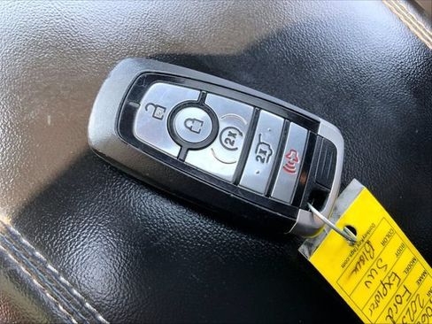 Used 2023 Ford Explorer XLT w/ Equipment Group 202A AWD/4WD image 34