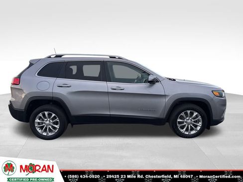 Used 2019 Jeep Cherokee Latitude w/ Popular Appearance Group image 6