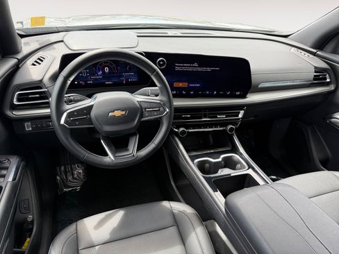 Used 2025 Chevrolet Traverse LT AWD/4WD image 15