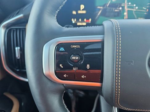 Used 2025 Nissan Armada Platinum Reserve image 25