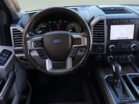 Used 2020 Ford F150 Limited image 12