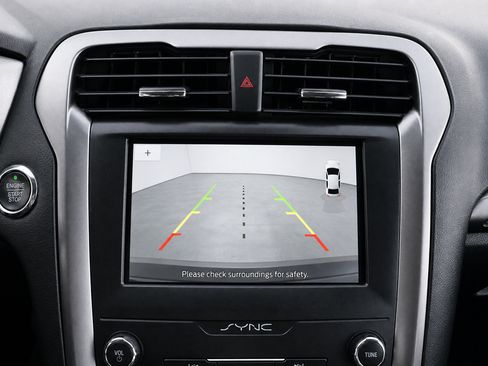 Used 2020 Ford Fusion SE FWD image 35