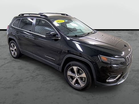 Used 2022 Jeep Cherokee Limited image 5