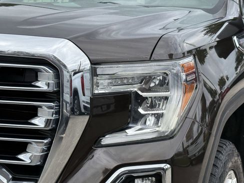 Used 2019 GMC Sierra 1500 SLT image 11