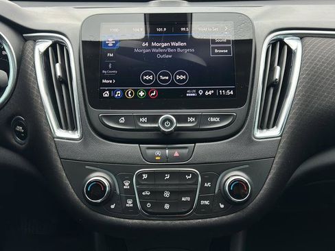 Used 2021 Chevrolet Malibu LT FWD image 17