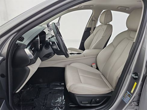 Used 2021 Genesis G70 2.0T image 20