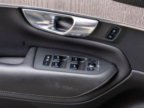 Used 2021 Volvo XC90 T8 Inscription image 14