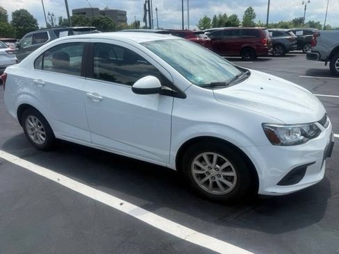 Used 2017 Chevrolet Sonic LT FWD image 8