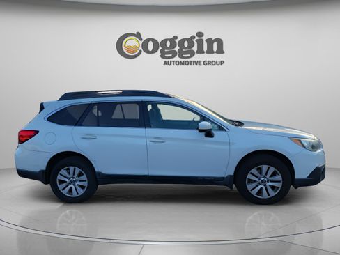 Used 2015 Subaru Outback 2.5i Premium image 5