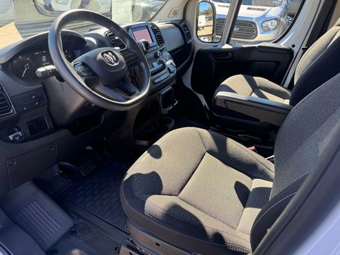 Used 2022 RAM ProMaster 2500 w/ Driver Convenience Group image 15