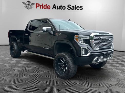 Used 2019 GMC Sierra 1500 Denali w/ Denali Ultimate Package AWD/4WD image 3