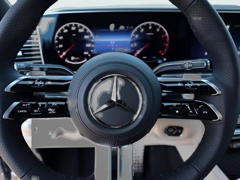 Used 2026 Mercedes-Benz GLS 450 4MATIC image 37