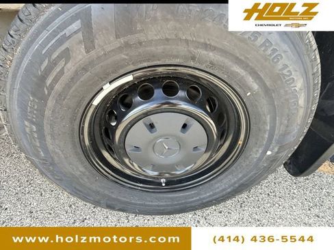 Used 2025 Mercedes-Benz Sprinter 2500 image 27