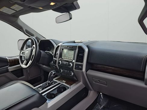 Used 2018 Ford F150 Lariat w/ Equipment Group 502A Luxury AWD/4WD image 20
