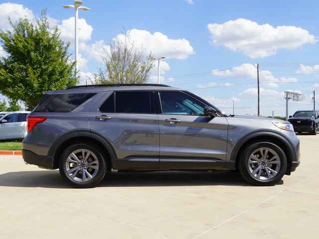 Used 2022 Ford Explorer XLT w/ Equipment Group 202A RWD image 11