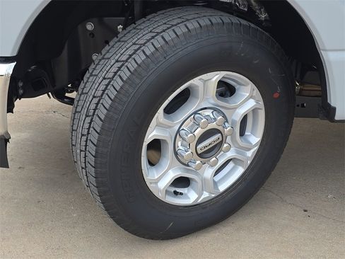 New 2026 Ford F350 XLT w/ 360-Degree Camera Package image 24